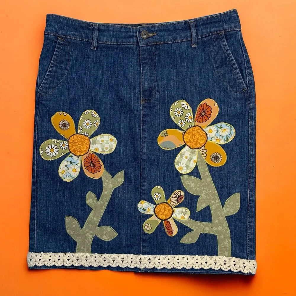 Sonoma Denim Pencil Jean Skirt Flower Applique Boho Crochet Trim Womens 8